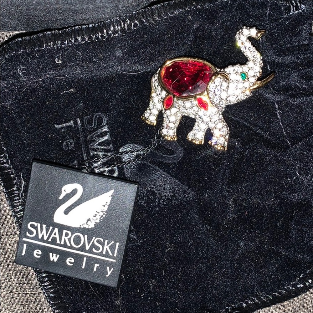 Swarovski elephant pin